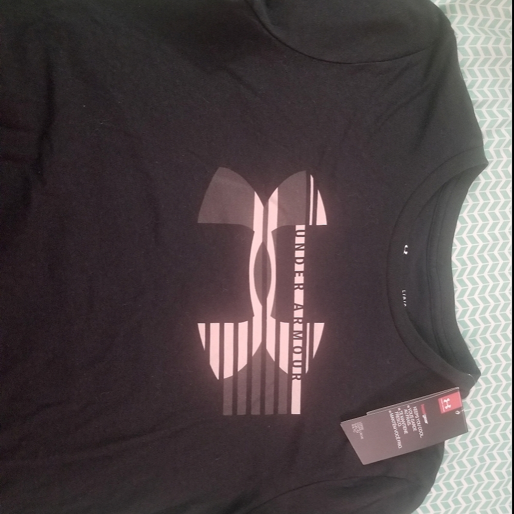 NWT Large Under Armour Classic Tee